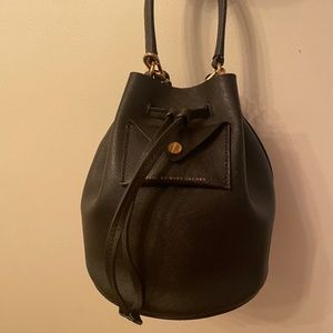 Marc jacobs bucket bag. Classic piece